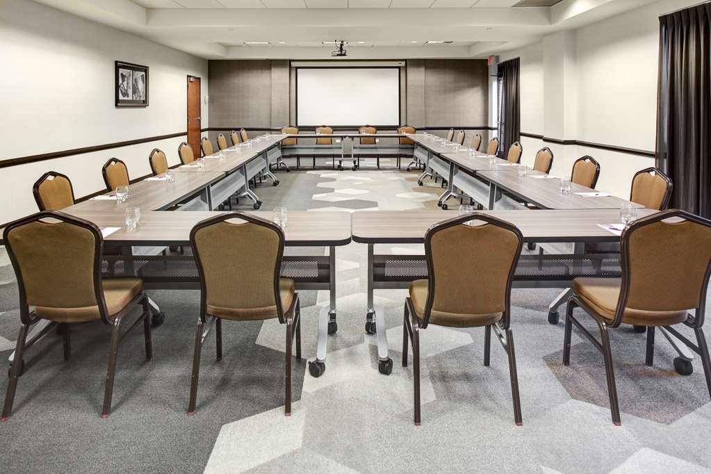 Hotel Hyatt Place Detroit/livonia 3*