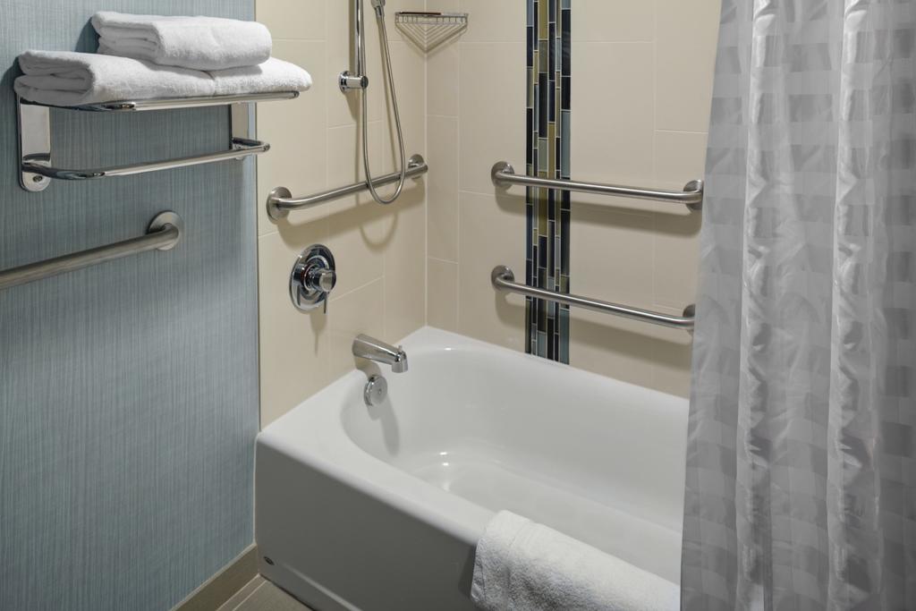 Hotel Hyatt Place Detroit/livonia 3*